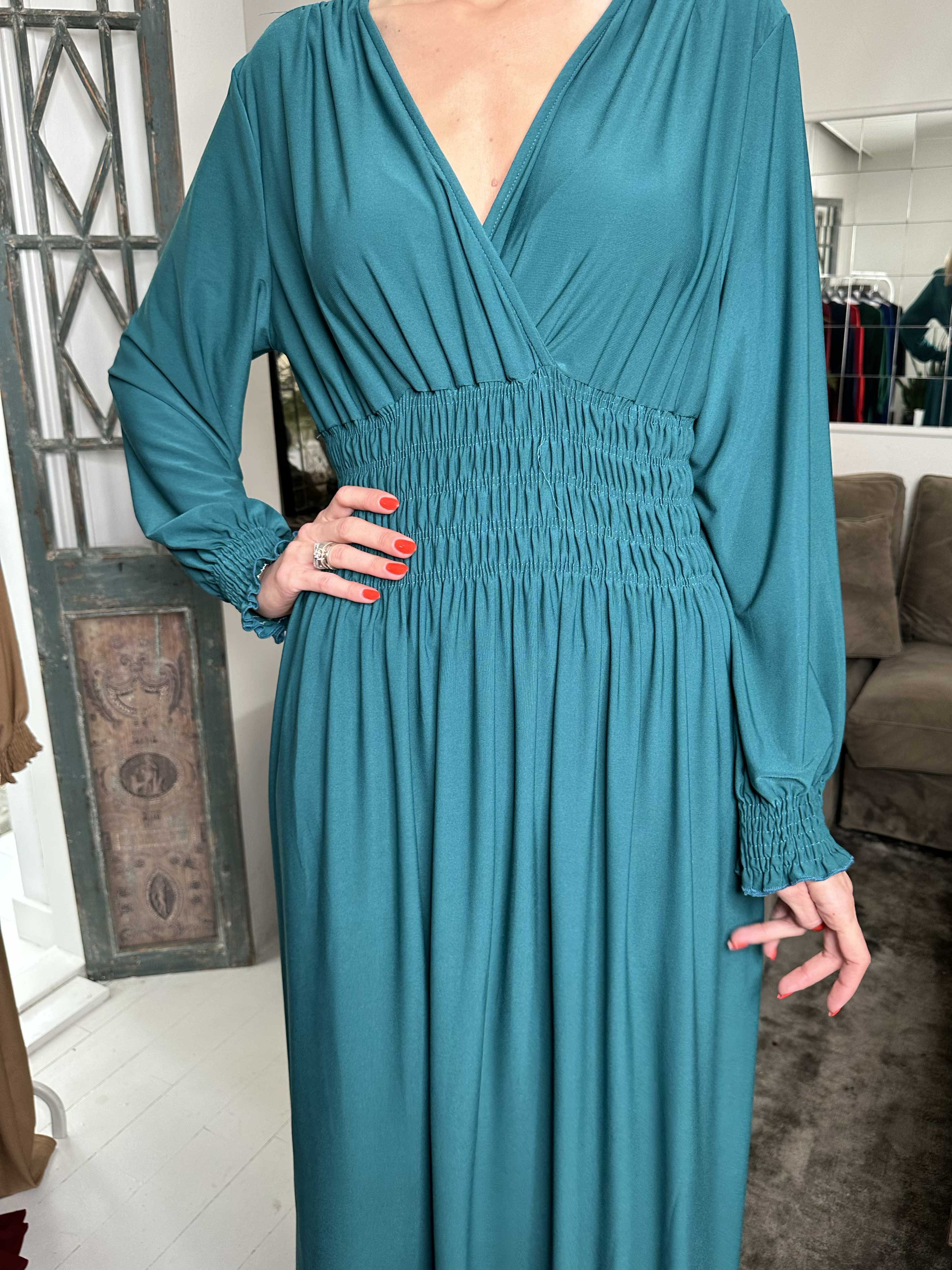 Pams Plain L/S - Elastisk kjole med smock og lange ærmer